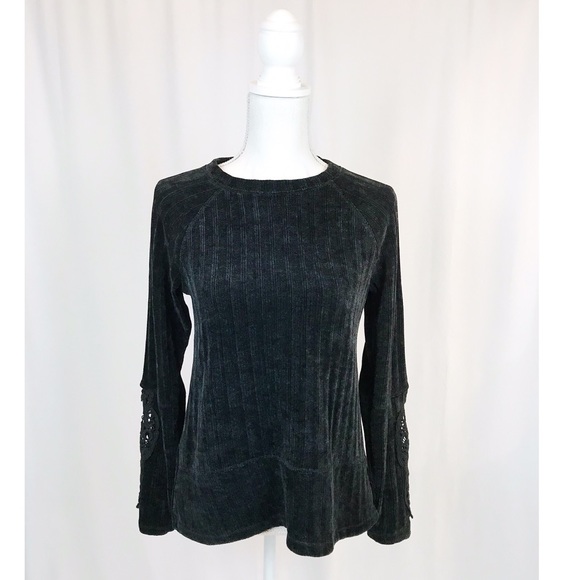 Knox Rose Black Velvet Tunic with Crochet Detail - Picture 2 of 5